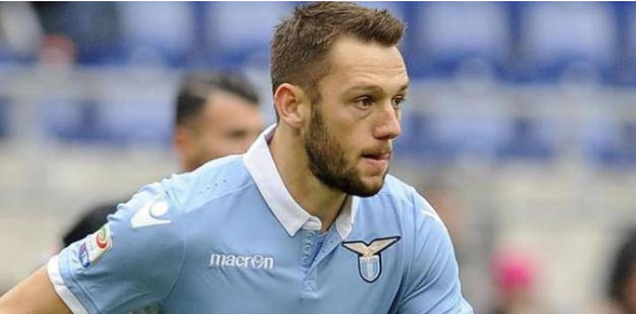 国际米兰猎物-拉齐奥后卫德弗里