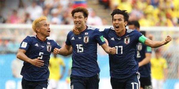 【世界杯战报】日本2:1十人哥伦比亚，香川大迫建功川岛神奇失球
