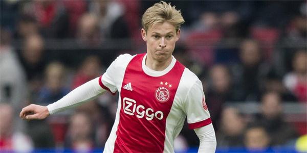 巴萨接近签下德容