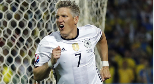 美媒：曼联中场施魏因施泰格今夏加盟MLS芝加哥火焰