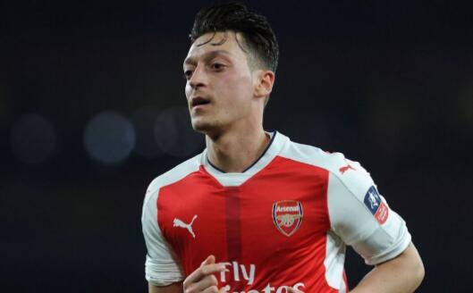 米堡VS阿森纳 厄齐尔：不想谈论续约的问题 只想专心为球队效力