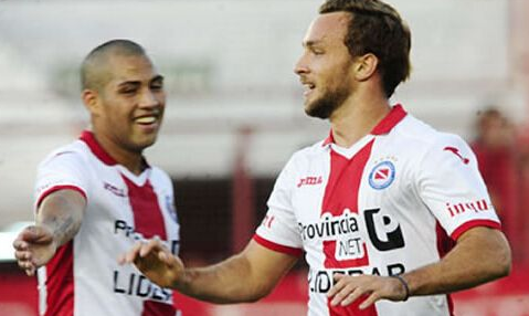 阿根廷青年人vs铁路工场前瞻 阿根廷青年人陷入困境