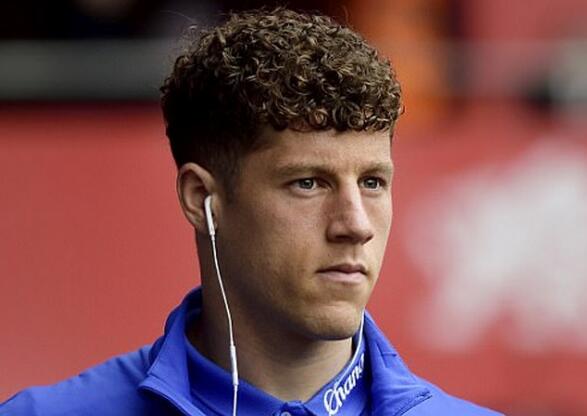 阿森纳VS曼联 英媒：阿森纳与热刺有意争夺埃弗顿中场巴克利