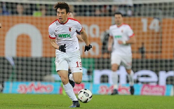 官方：奥格斯堡宣布与具滋哲续约至2019年