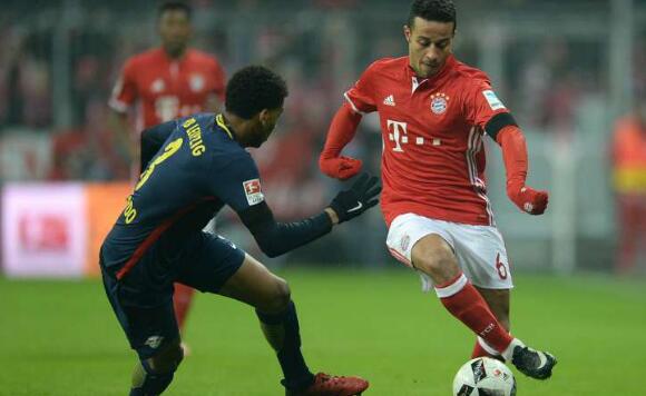 皇马4-2拜仁 蒂亚戈父亲：蒂亚戈在拜仁很开心 会和球队续约