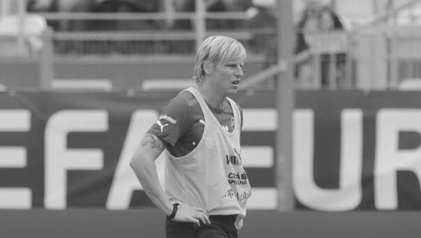 哀悼！前捷克国脚伊托拉尔被发现自杀身亡