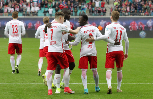 莱比锡红牛4-0弗赖堡，提前五轮闯入下赛季欧冠