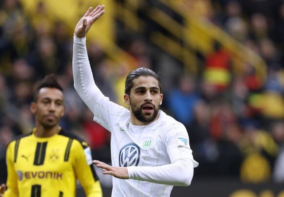 沃尔夫斯堡VS门兴 意媒：狼堡后卫罗德里格斯接近加盟AC米兰