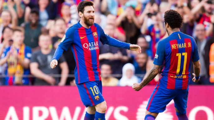 巴萨球员内马尔表示，现在是时候跟球队核心球员梅西续约了。