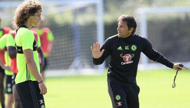 切尔西内讧!路易斯被曝质疑孔蒂战术 直接被驱逐