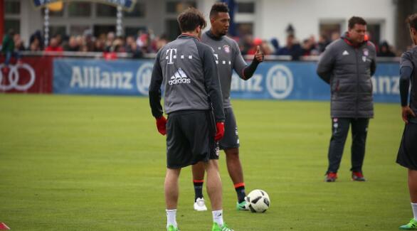 拜仁VS多特蒙德 拜仁官方：哈马博阿滕回归训练 战多特可能复出