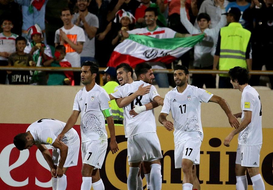 伊朗2-0乌兹别克斯坦，伊朗提前晋级，或间接帮助国足