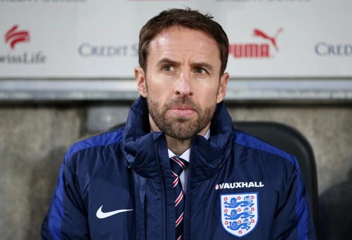 索斯盖特：迪福本赛季状态火热 并不会因为年龄否决他