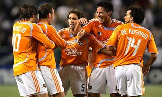 休斯敦迪纳摩vs芝加哥火焰 主队防守漏洞大,客队争8强