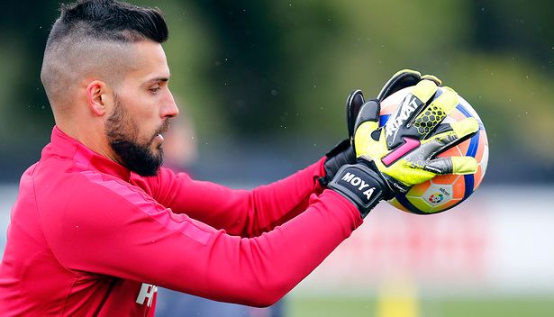 马拉加vs马德里竞技，马竞门将莫亚大腿拉伤