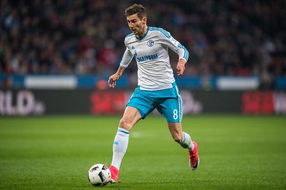 沙尔克04 1-1汉堡 德媒：格雷茨卡或明夏免费加盟拜仁